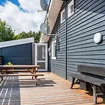 8 Person In Hemmet-by Traum Hemmet