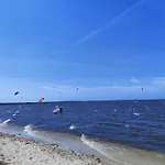 8 Person In Hemmet-by Traum