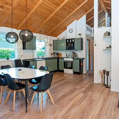 8 Person In Hemmet-by Traum Hemmet