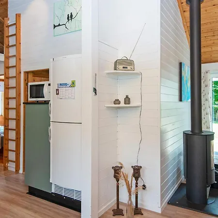 8 Person In Hemmet-by Traum *