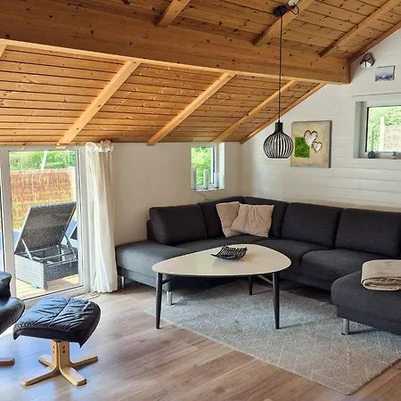 8 Person In Hemmet-by Traum * Hemmet