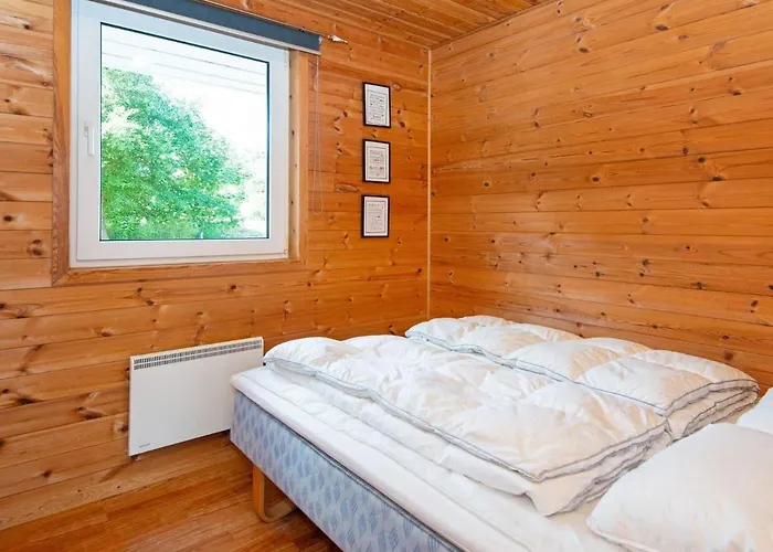 8 Person In Hemmet-by Traum Хеммет